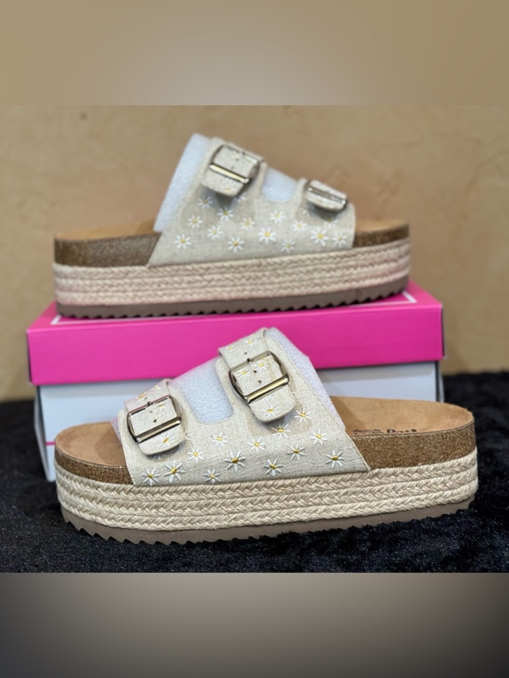 Corky's No Filter in Natural
Daisy - Size 9 - Picture 2 of 9